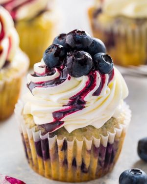 Blueberry and White Chocolate Cupcakes